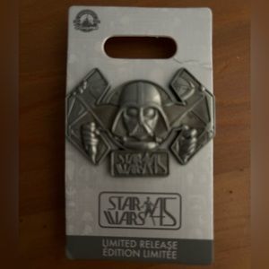 Disney Star Wars Darth Vader Pin
